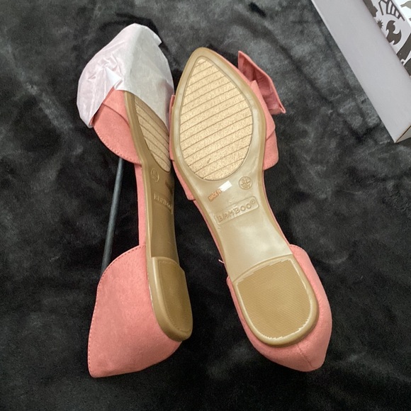 Flats - Picture 3 of 4